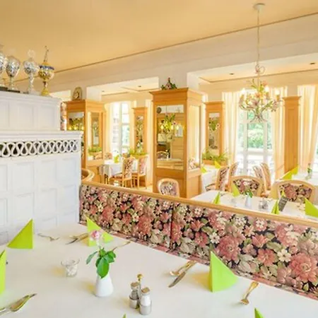 Goeller 3* הירשאיד